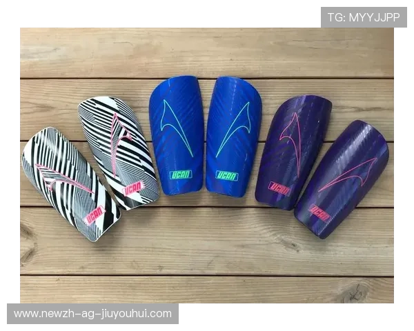 专业级足球护腿袜套全面解析提升球员运动表现与安全防护能力